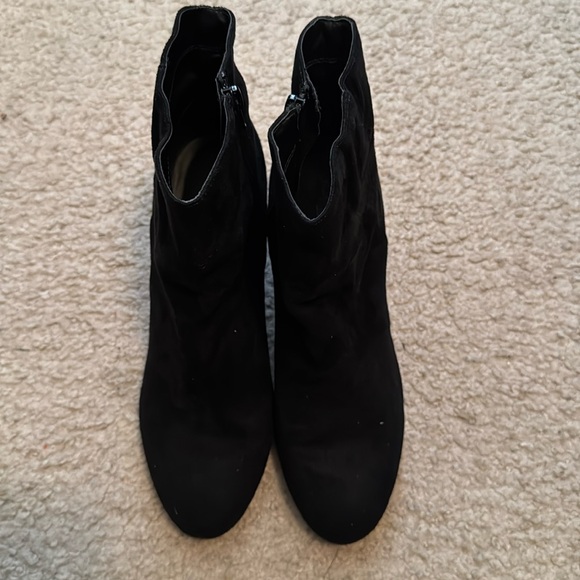 Charlotte Russe Allen Faux Suede Ankle Booties Size 10 Color Black - Picture 1 of 9